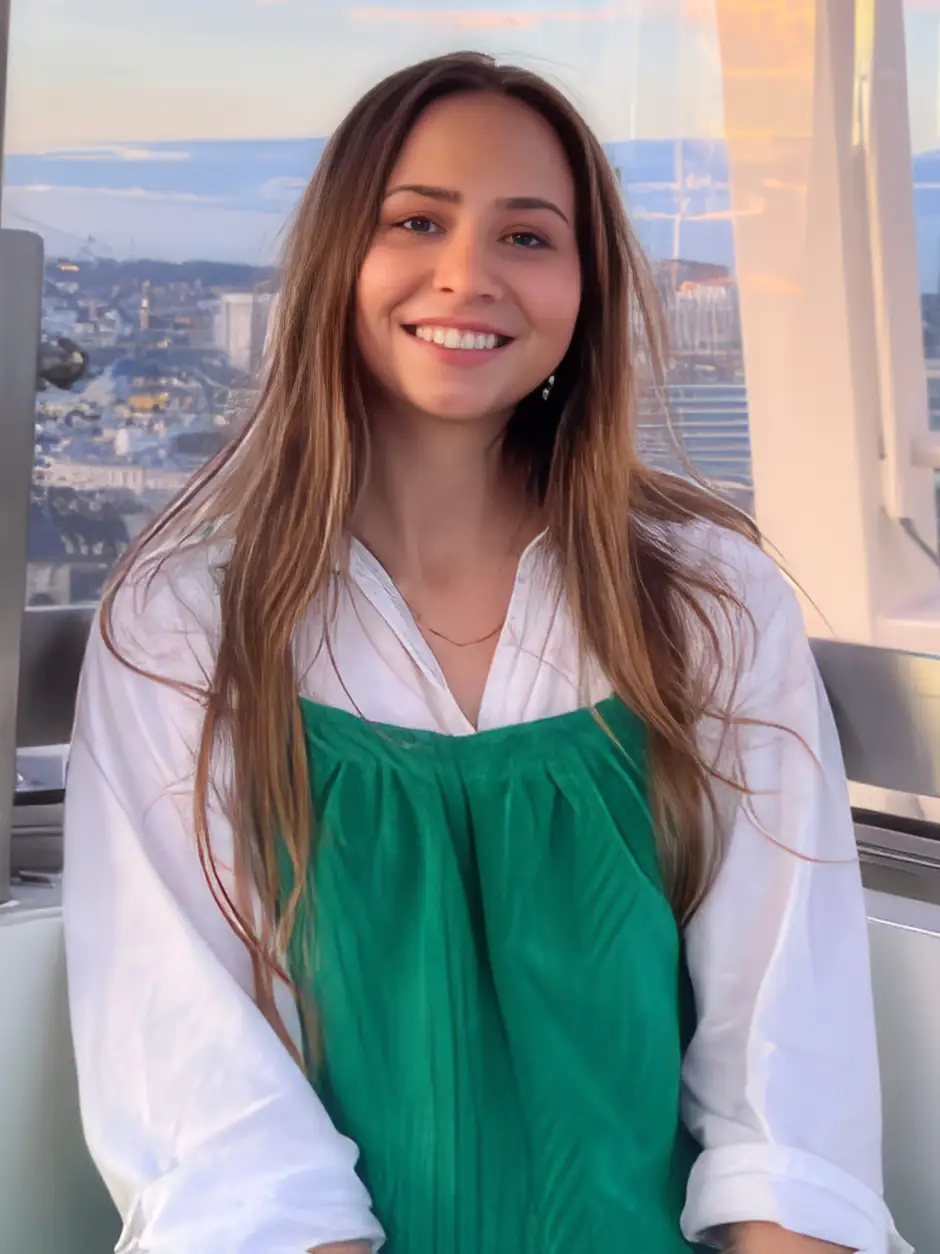 Chloe Bangas